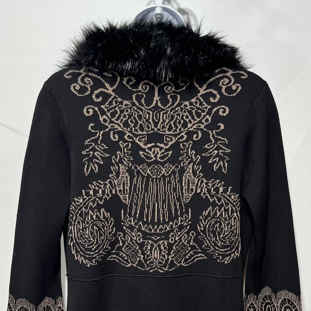 Chicos Long Sweater Faux Fur Collar Intricate Gold Embroidery Size 0 (Small) NWT - Picture 5 of 8